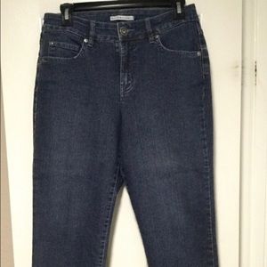 $5 SALE Bandolinoblu Crop Jeans. GUC